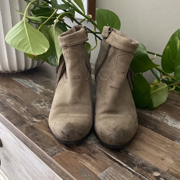 Sam  Edelman fringe boots! - Picture 2 of 7